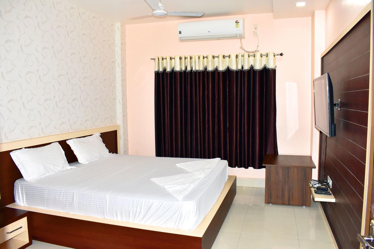 Hotel Triveni Balangir Ngoại thất bức ảnh